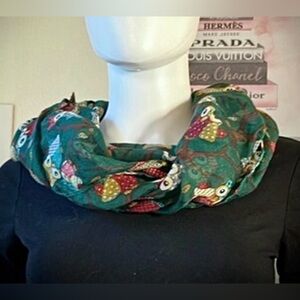 Vivian & Vincent Infinity Scarf Graphic Owl Print Multicolored Green 33” x 19.5”